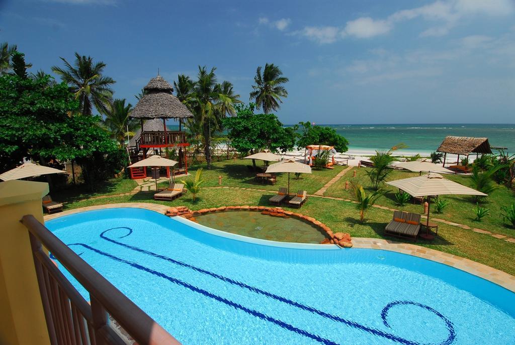 Afrochic Diani Hotel Ukunda Exterior foto