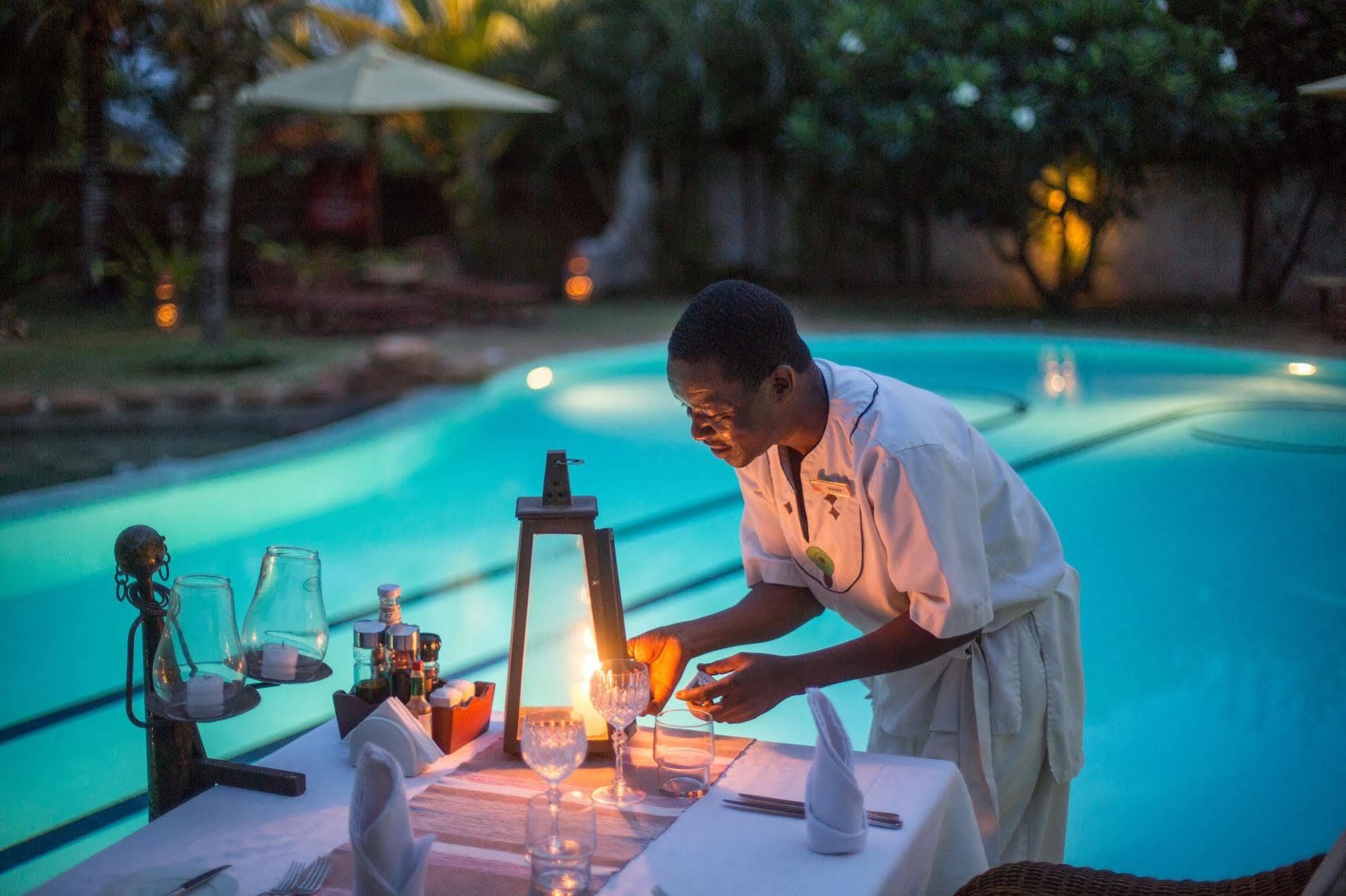 Afrochic Diani Hotel Ukunda Exterior foto