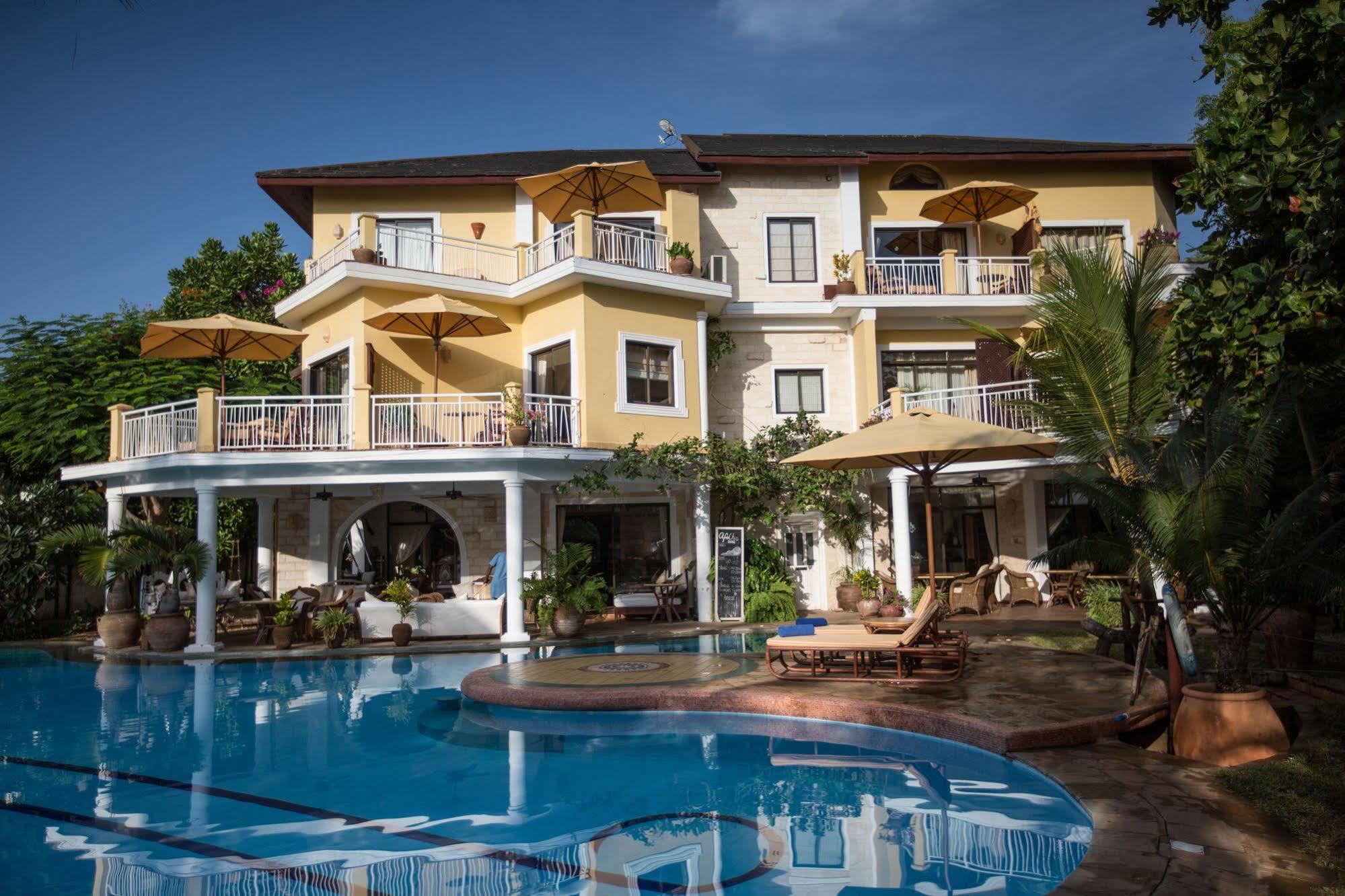 Afrochic Diani Hotel Ukunda Exterior foto