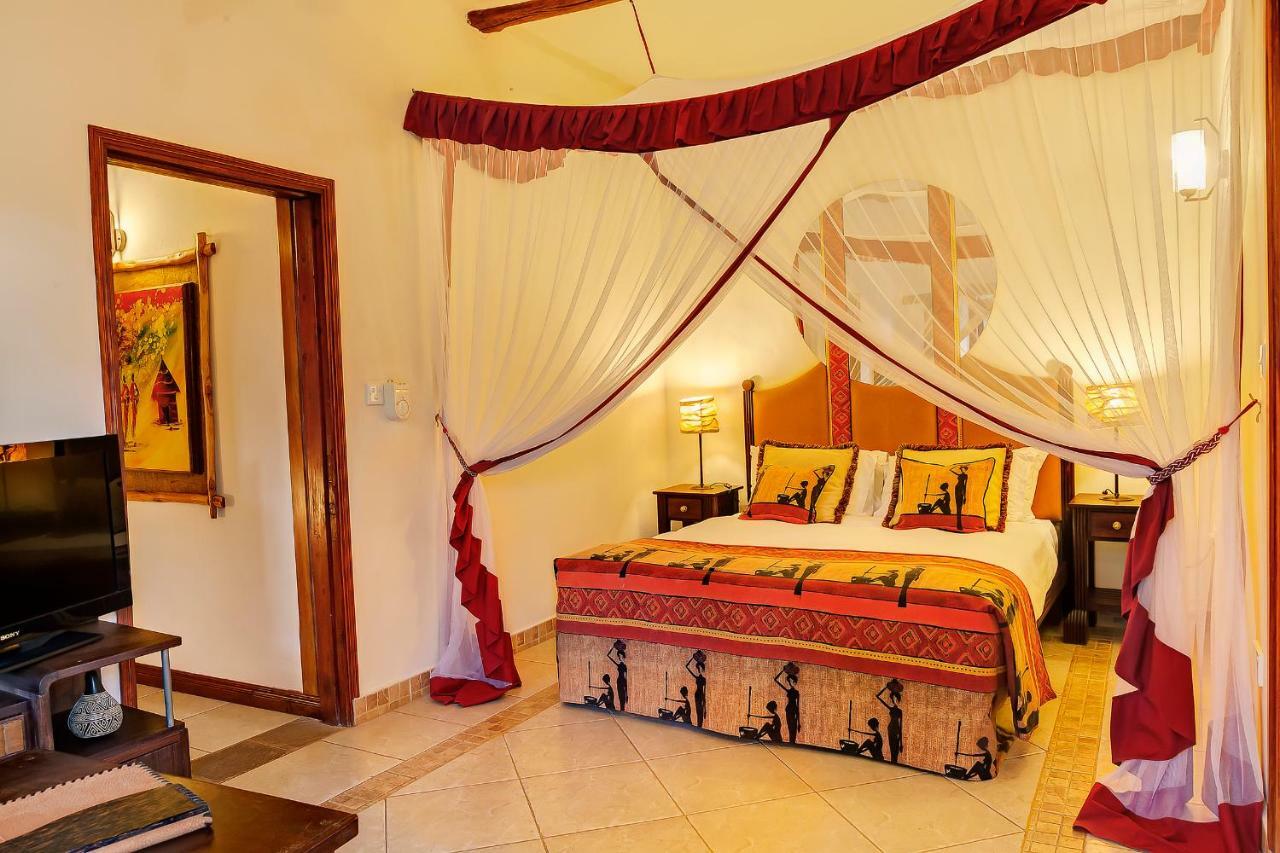 Afrochic Diani Hotel Ukunda Exterior foto